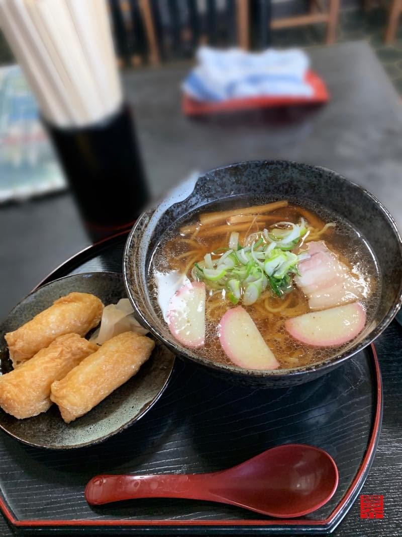 小進庵 中華そばいなりのセット