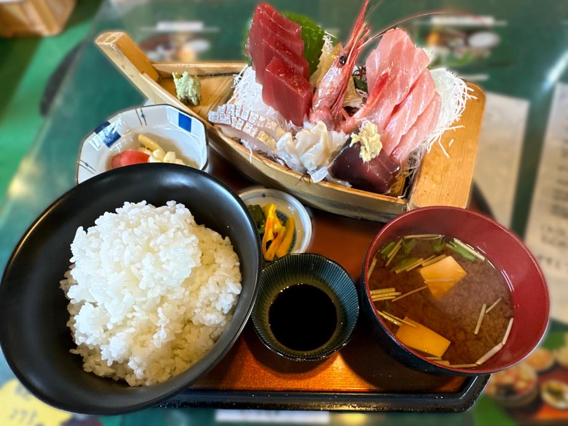 お食事処大ちゃん「さしみ定食」