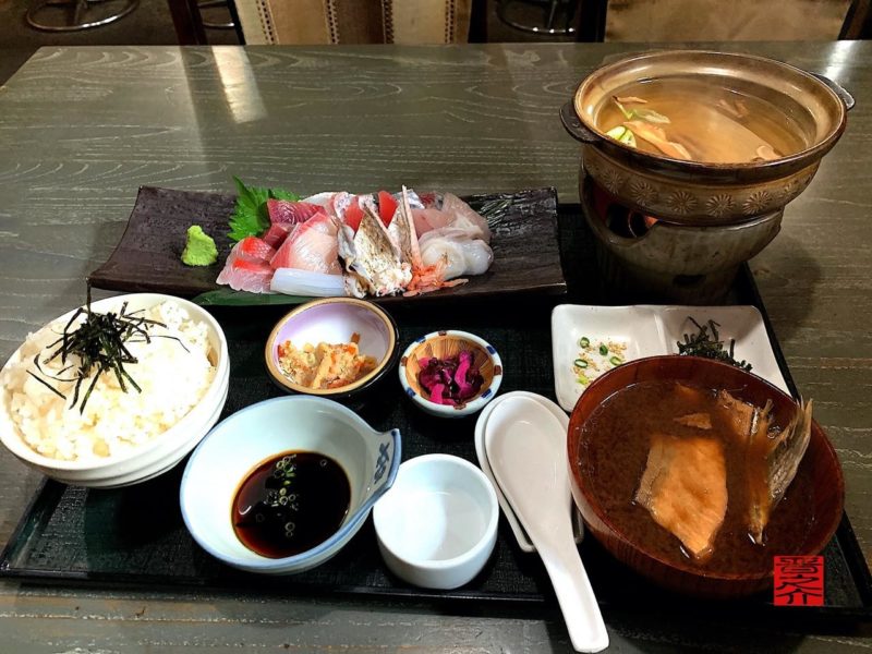 朝６時から営業！岡崎魚市場で食す市場めし！海鮮でお腹いっぱい！平の 