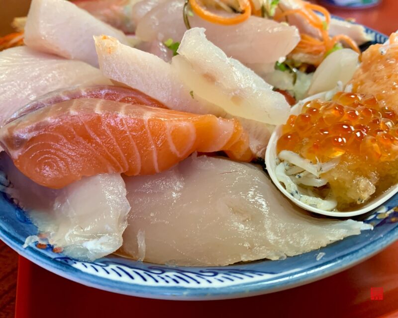 魚春海鮮丼６