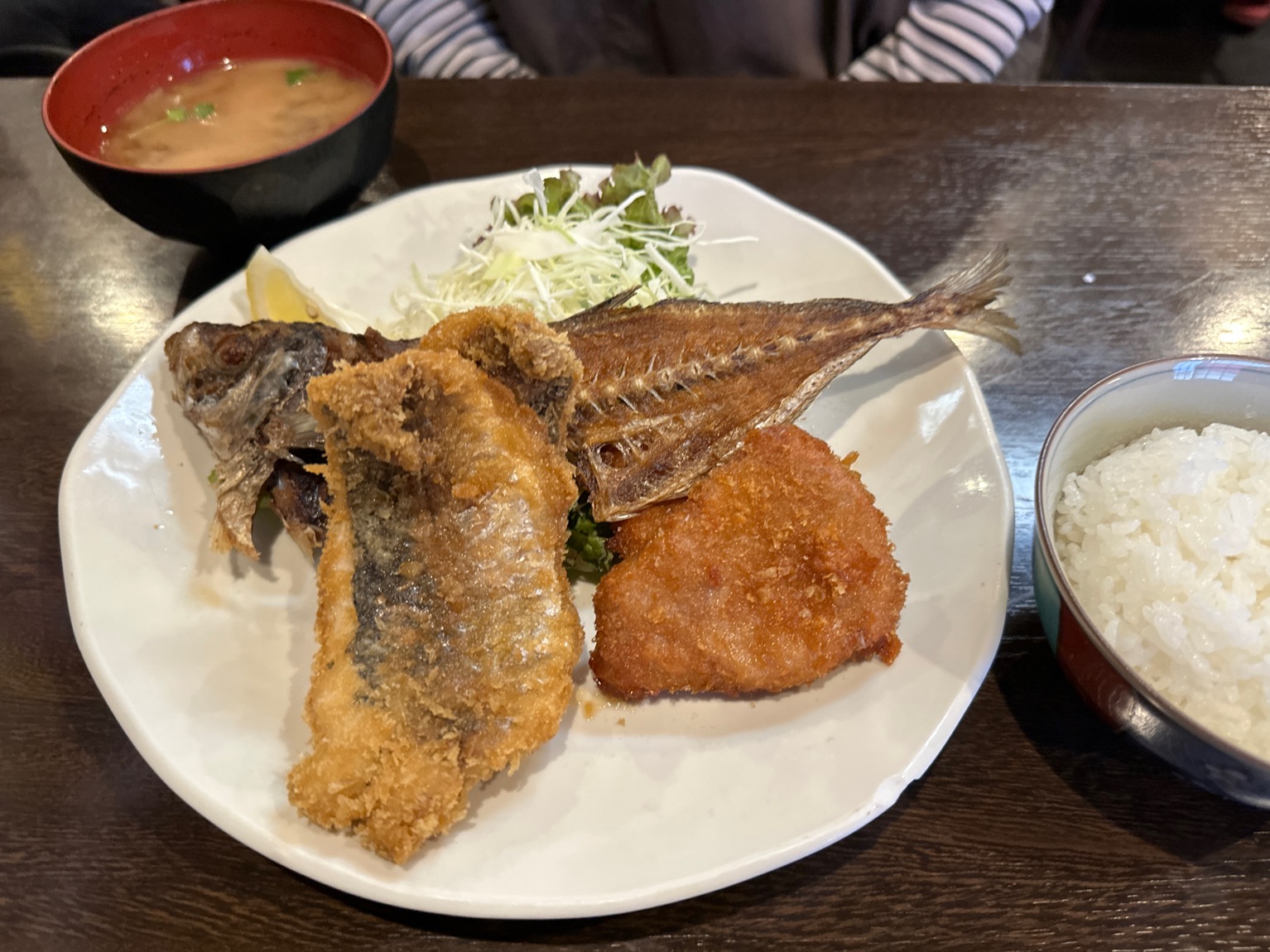 ヒレアジ定食（ヒレカツとアジフライ）