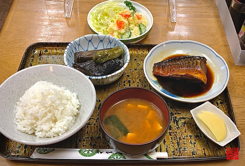 豊橋市「平和食堂」の定食