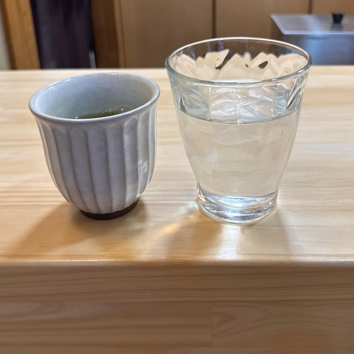 豚の角煮亭 ぶた路 緑茶